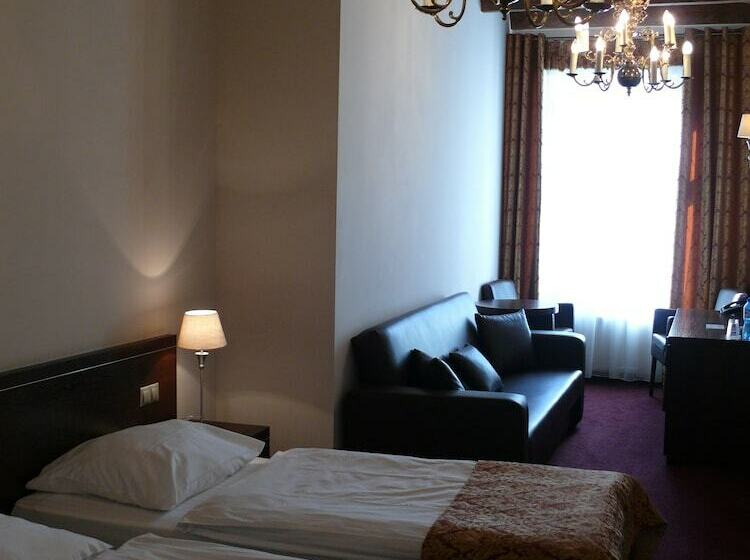 スーペリアールーム, Rezydent