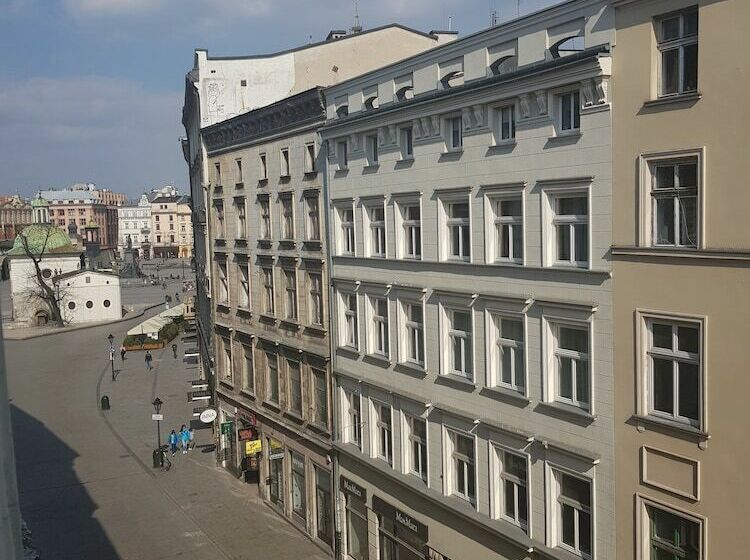 スーペリアシングルルーム, Rezydent