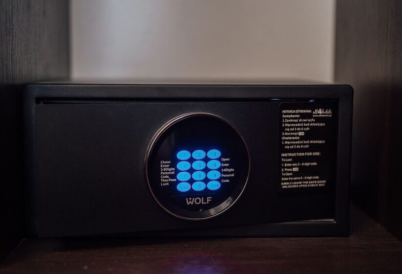 ファミリールーム, Rezydent