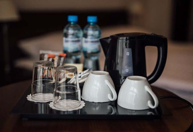 ファミリールーム, Rezydent