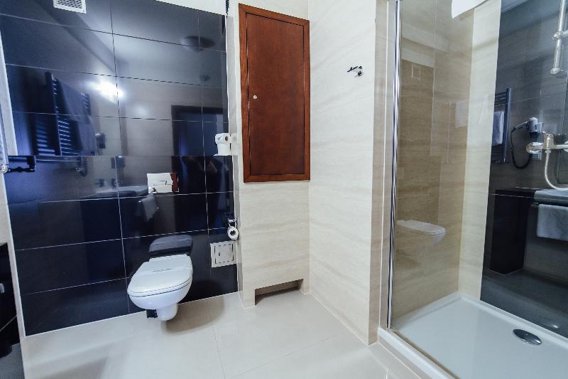 スーペリアールーム, Rezydent