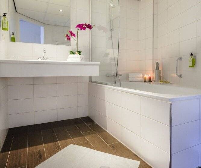 Номер Deluxe, Sandton Eindhoven Centre