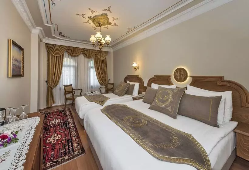 スーペリアトリプルルーム, Seven Hills Hotel   Special Category