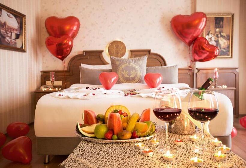 سوئیت با چشم‌انداز, Seven Hills Hotel   Special Category