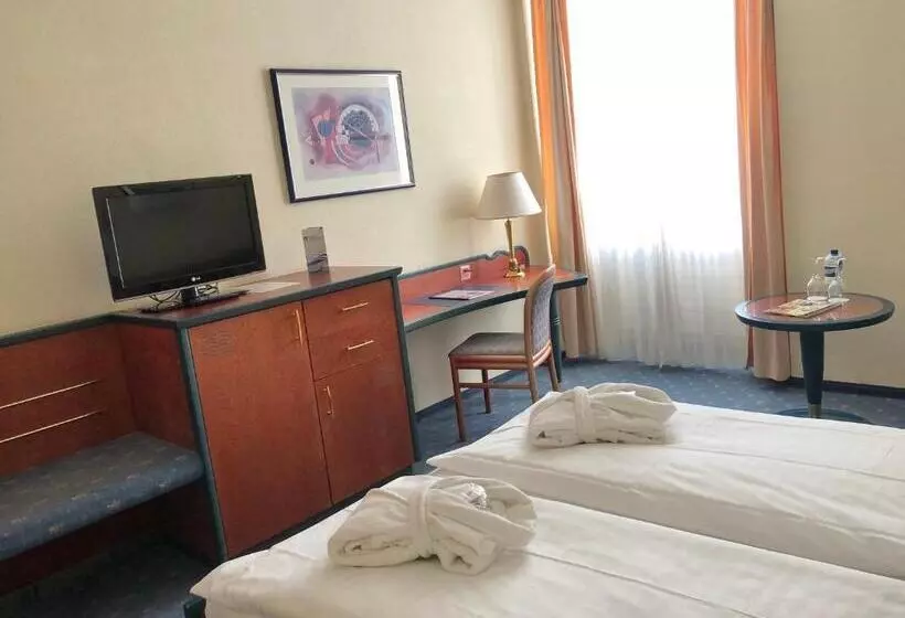 Superior Room with Terrace, Thermal Hotels & Walliser Alpentherme Leukerbad