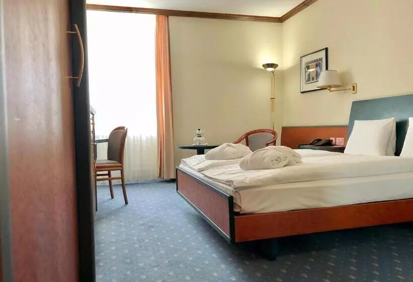 Superior Room with Terrace, Thermal Hotels & Walliser Alpentherme Leukerbad
