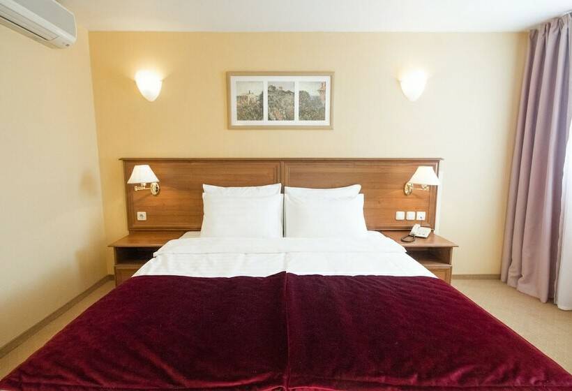 수피리어 룸, Ural