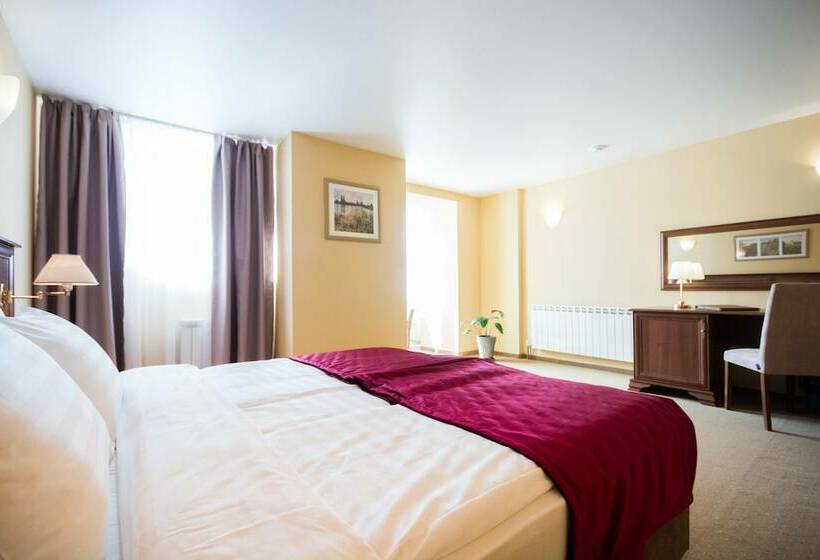 스탠다드 스튜디오, Ural