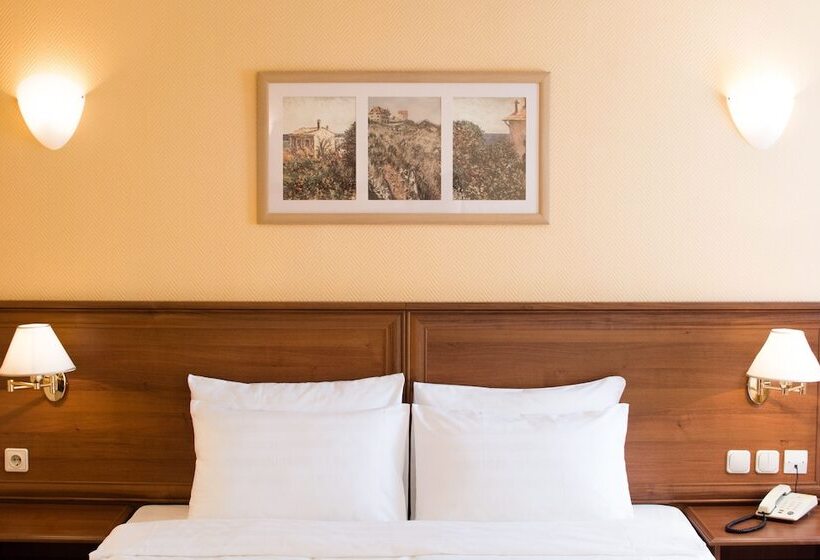 스탠다드 싱글 룸, Ural