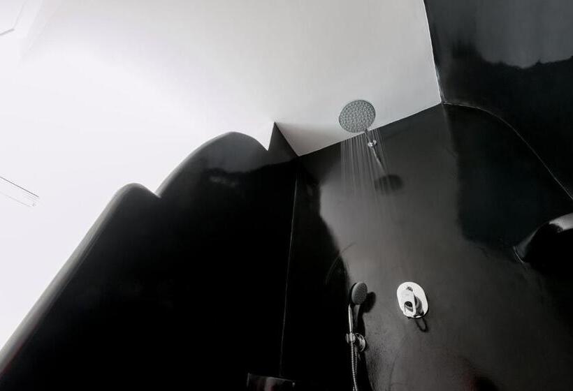 디럭스 자쿠지룸, Villa Renos