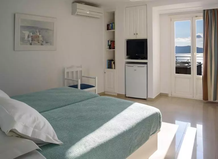 Standard Kolmen Hengen Huone Näkymä, Villa Renos