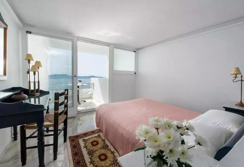 Juniorsviitti Näkymä, Villa Renos