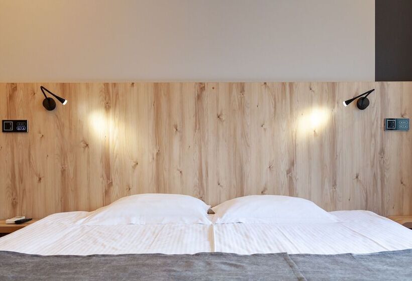 سوییت, Kronverk