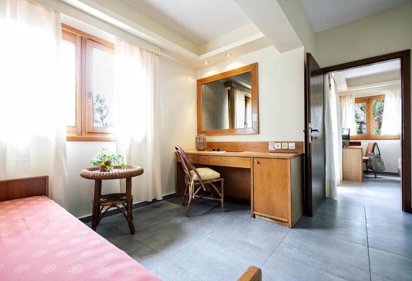 חדר משפחתי נוף להרים, Possidi Holidays Resort & Suite