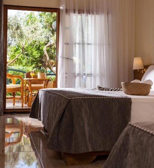 חדר משפחתי נוף להרים, Possidi Holidays Resort & Suite