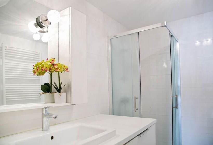 اتاق دوبلکس, Apartments Hiša Pod Gradom