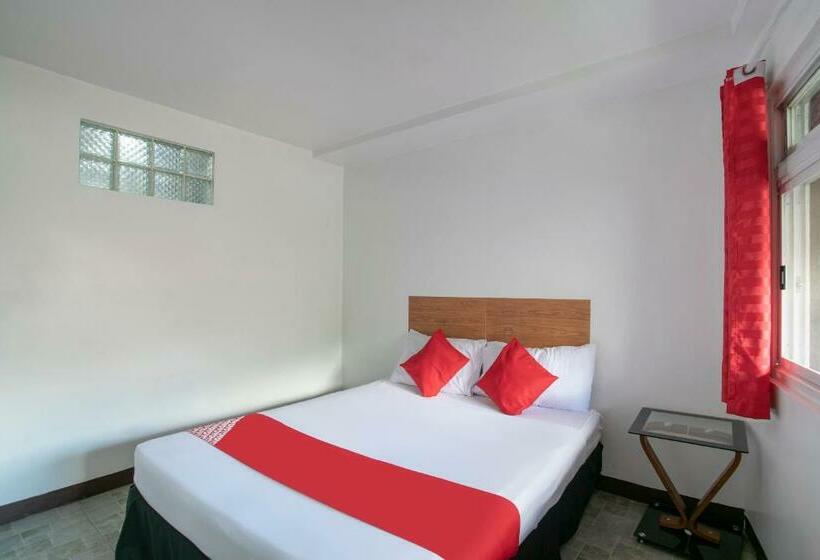 اتاق لوکس, Oyo 549 Sajj Bldg