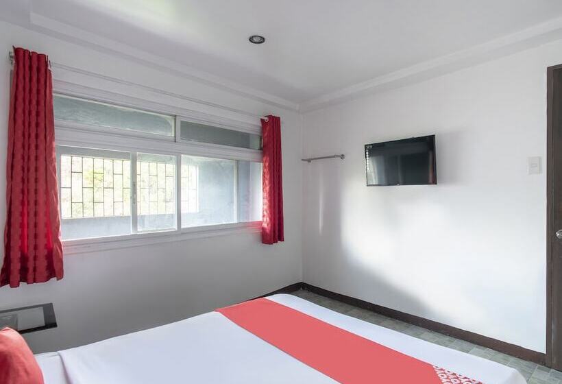 اتاق لوکس, Oyo 549 Sajj Bldg