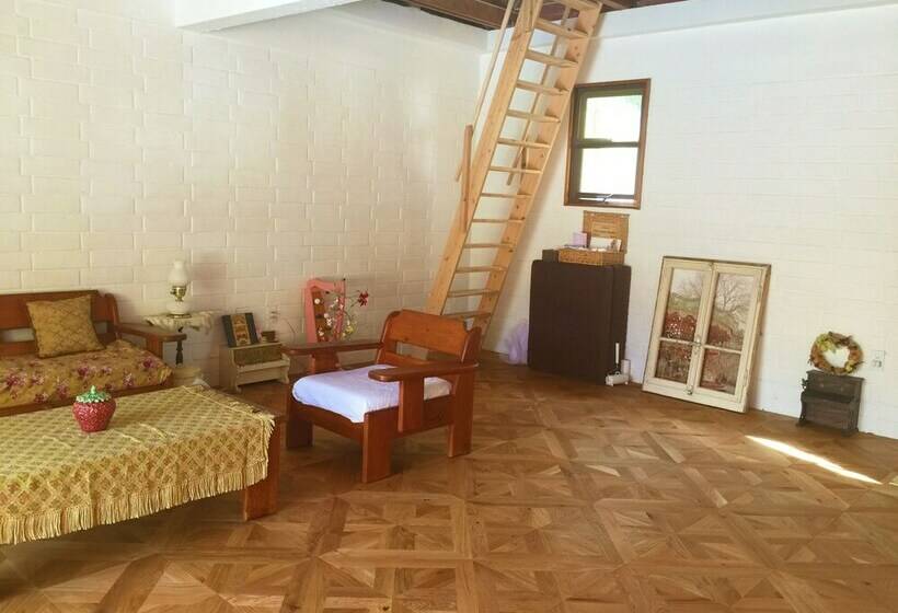 خانه 2 خوابه, Okinawa Starry Forest Cottage