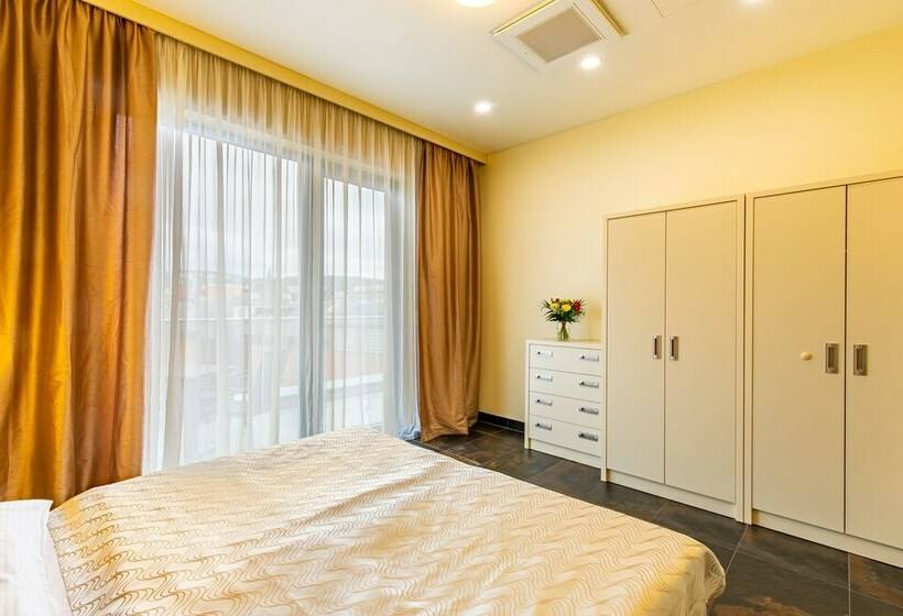 شقة 3 غرف, Rezidence Fontana