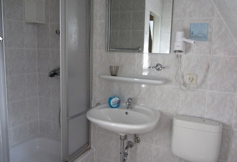 ‫فيلا غرفة نوم واحدة, Villa Unger