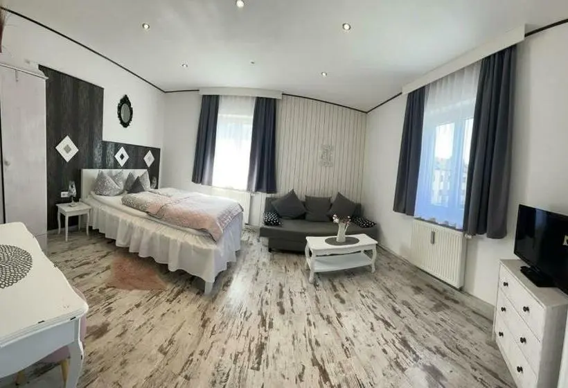 آپارتمان 1 خوابه, La Boutique House