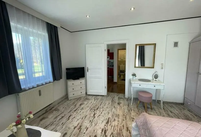آپارتمان 1 خوابه, La Boutique House