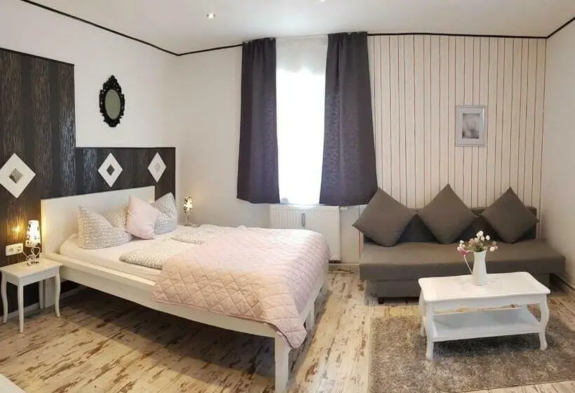 آپارتمان 1 خوابه, La Boutique House