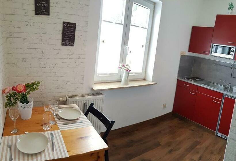 آپارتمان 1 خوابه, Boutique Family House La