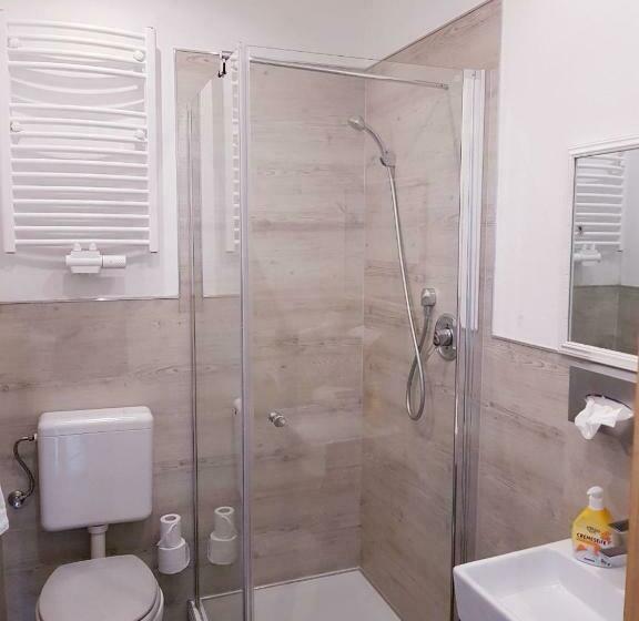 آپارتمان 1 خوابه, Boutique Family House La