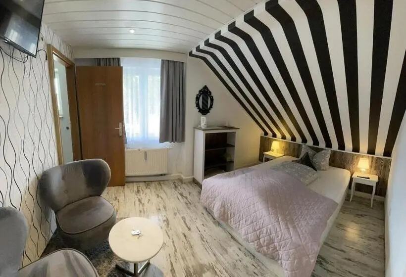 اتاق استاندارد یک نفره, La Boutique House
