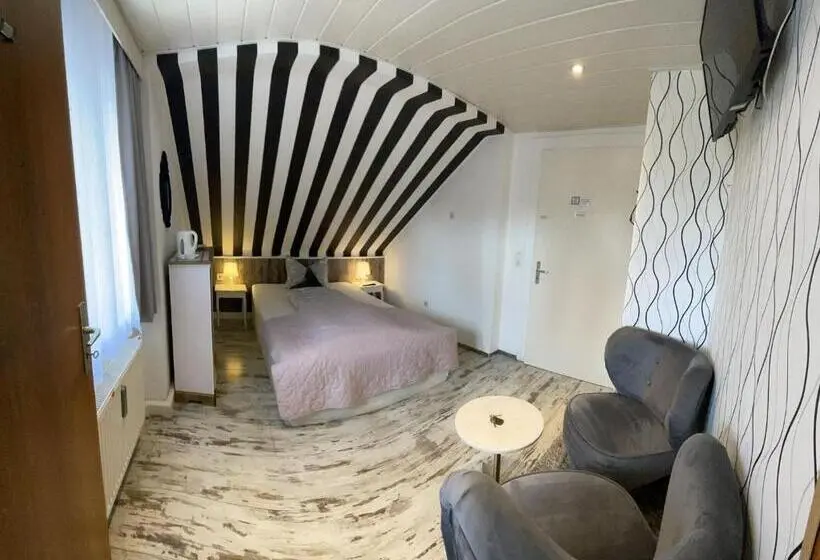 اتاق استاندارد یک نفره, La Boutique House