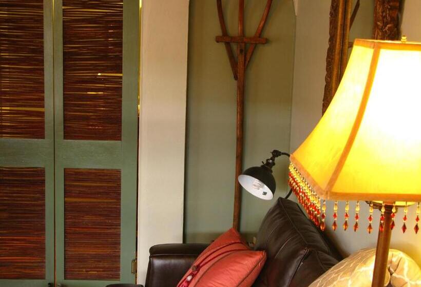 آپارتمان سوپریور 1 خوابه, Casa De Tres Lunas/house Of Three Moons