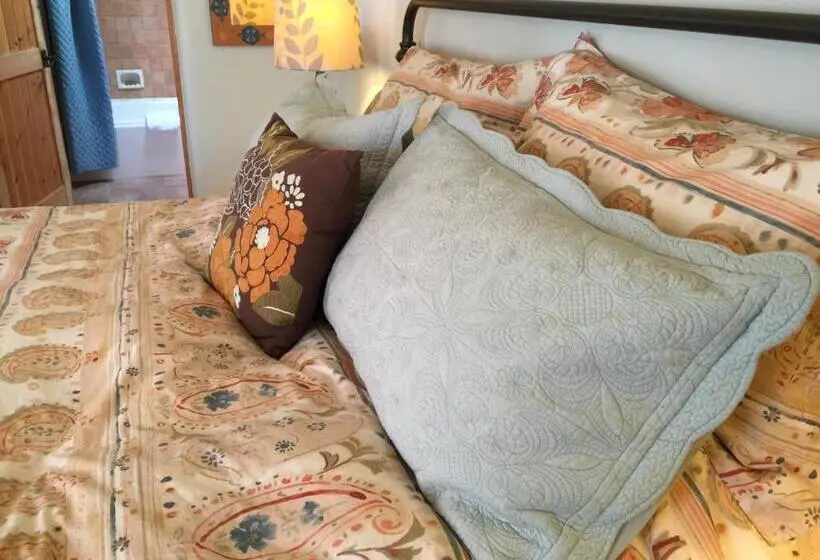 اتاق استاندارد با تخت بزرگ, Casa De Tres Lunas/house Of Three Moons