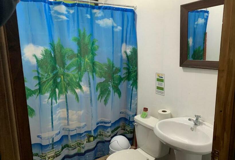 اتاق کلاسیک چهارنفره, Globi Lodge #2