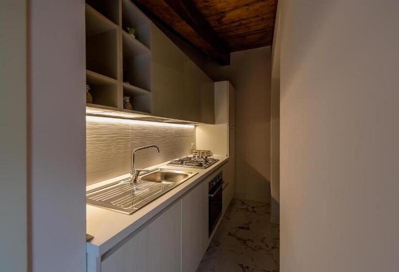 Апартаменты 1 Спальня, Marie Claire Apartments & Spa