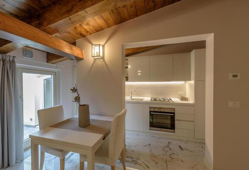 Апартаменты 1 Спальня, Marie Claire Apartments & Spa