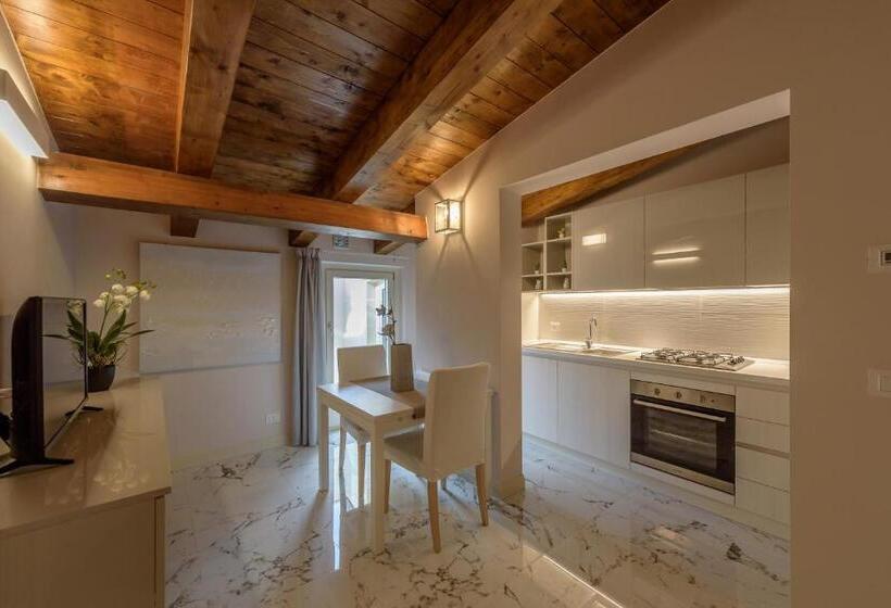 Апартаменты 1 Спальня, Marie Claire Apartments & Spa