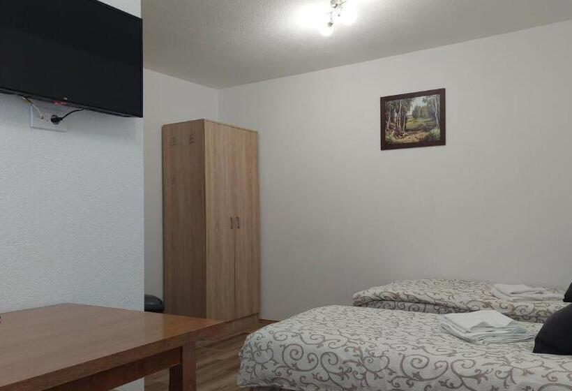 اتاق استاندارد سه نفره, Apartments Tatic