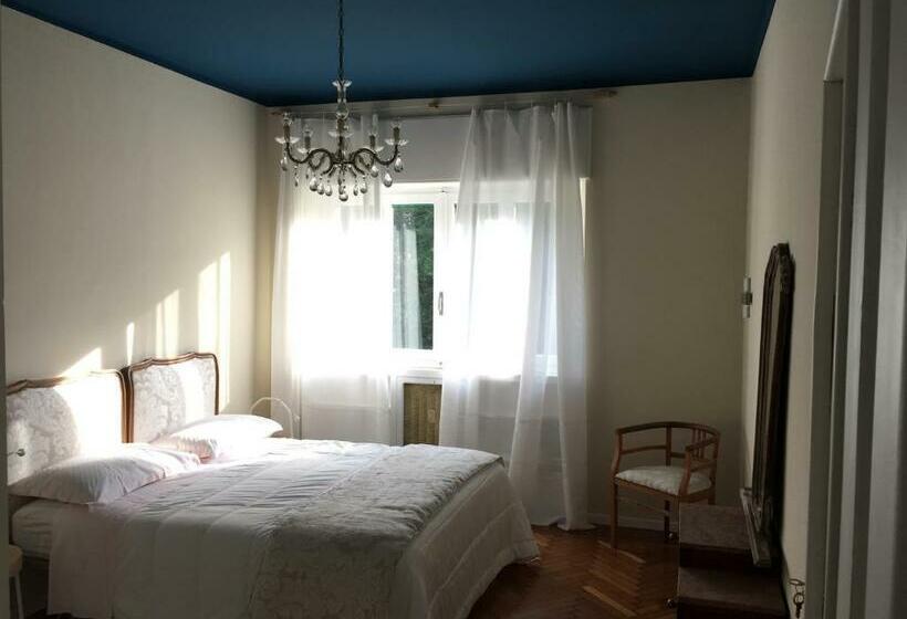 اتاق استاندارد با سرویس بهداشتی مشترک, Beaucoeur