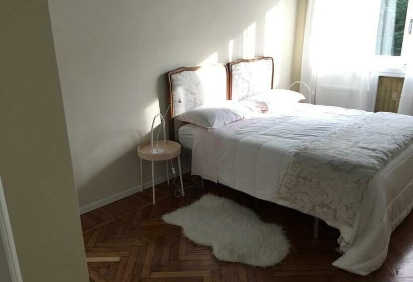 اتاق استاندارد با سرویس بهداشتی مشترک, Beaucoeur