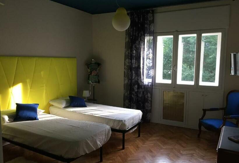 اتاق استاندارد با سرویس بهداشتی مشترک, Beaucoeur