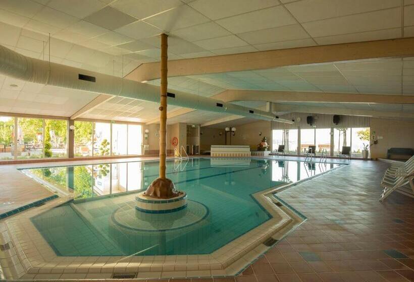 بنجلو قياسى, Landal Mont Royal