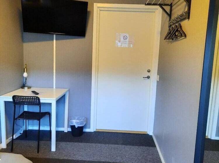 اتاق استاندارد یک تخته با سرویس بهداشتی مشترک, Vandrarhem Uppsala Portalgatan