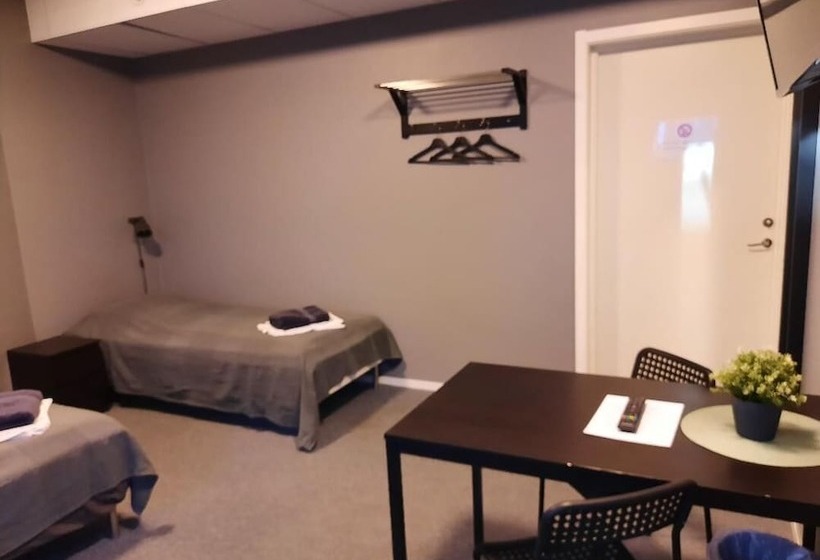 اتاق استاندارد با سرویس بهداشتی مشترک, Vandrarhem Uppsala Portalgatan