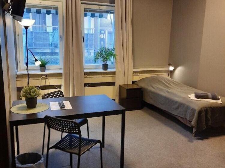 اتاق استاندارد با سرویس بهداشتی مشترک, Vandrarhem Uppsala Portalgatan