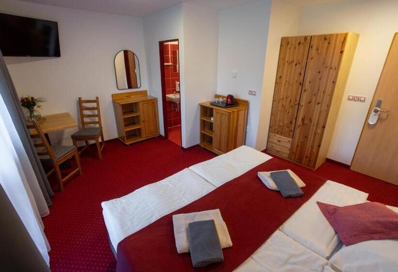 חדר סטנדרט עם מרפסת, Wellness & Restaurant U Fandy