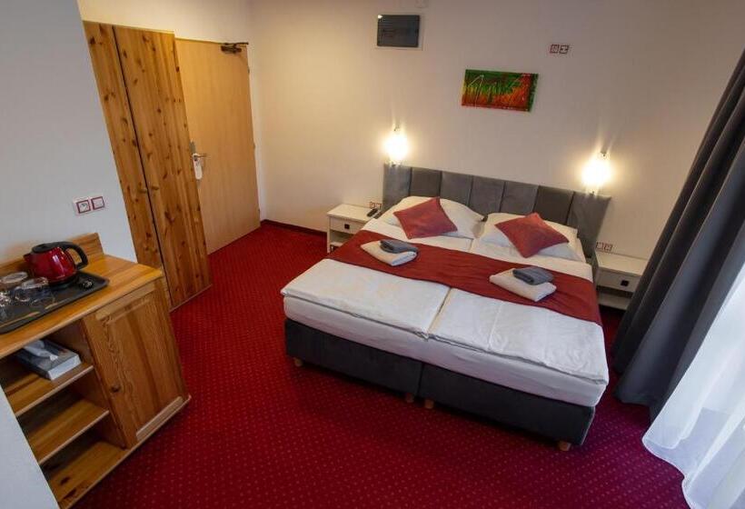 חדר סטנדרט עם מרפסת, Wellness & Restaurant U Fandy