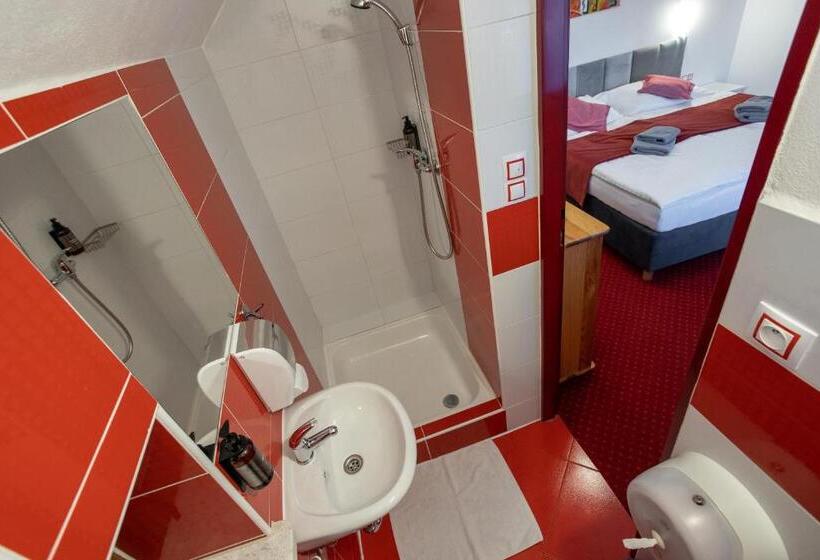 חדר סטנדרט עם מרפסת, Wellness & Restaurant U Fandy