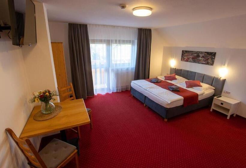 Pokój Standard z Balkonem, Wellness & Restaurant U Fandy